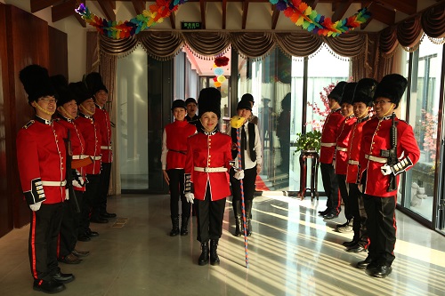 蝶變創新 快樂飛揚 蝶變創新 快樂飛揚